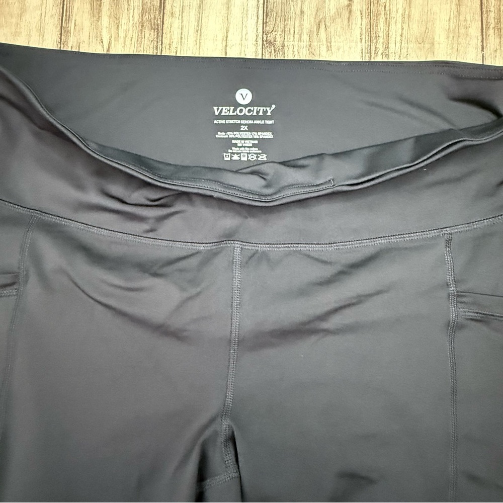 Velocity Women's Sleek Black leggings w pockets 2X